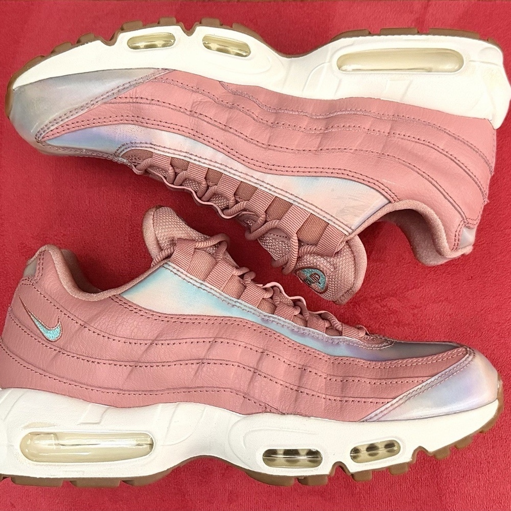 Nike Women’s Air Max 95 SE Red Stardust 918413-600 size 10 MINT CONDITION /WOB